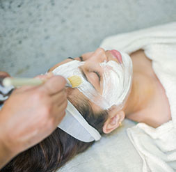 Facial, Skincare, and Grooming Services at Eye Turners Salon Kolkata